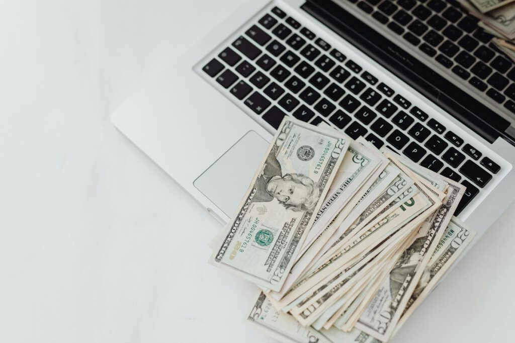 Illustration for Maximizing Revenue on Fiverr as a Non-Tech Freelancer